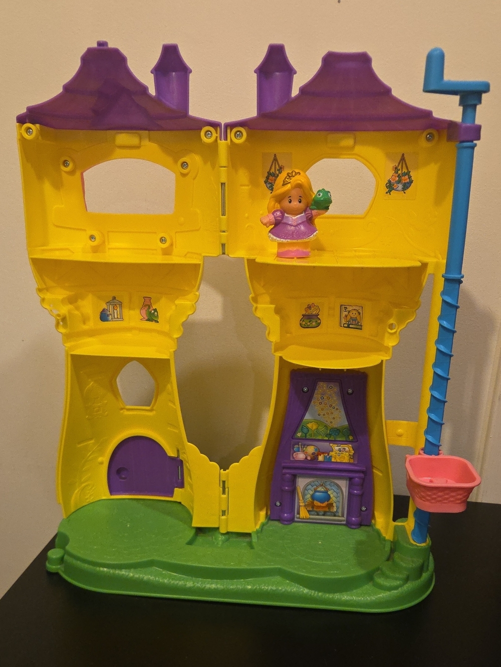 Little People Rapunzels Musical Tower - Rapunzel Princess Talker Holding Pascal